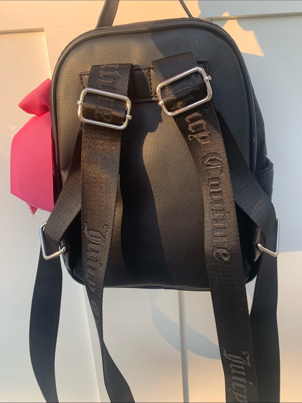 π - Juicy Couture Liquorice Backpack With Pink Bow π & Crown Charm - Picture 7 of 11